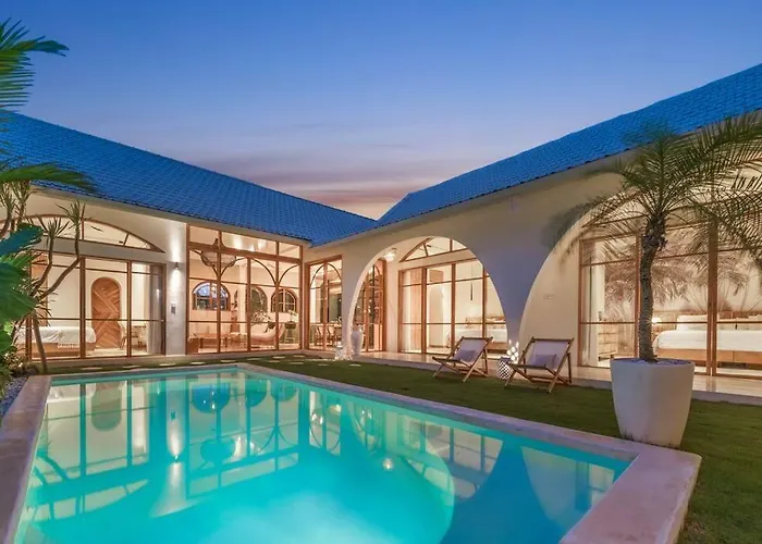 Kanopi Luxurious 3br With Pool And Quick Access