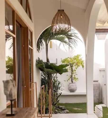 Kanopi Luxurious 3br With Pool And Quick Access Villa