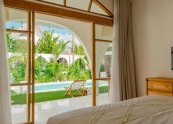 Villa Kanopi Luxurious 3br With Pool And Quick Access Canggu (Bali)